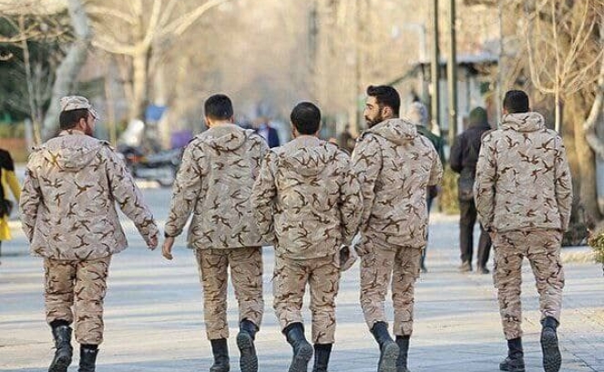 حقوق سربازان افزایش یافت/ حقوق سربازان در فروردین ۱۴۰۴ چقدر است؟